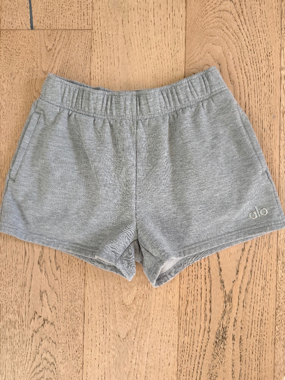 Alo Accolade Shorts size Small